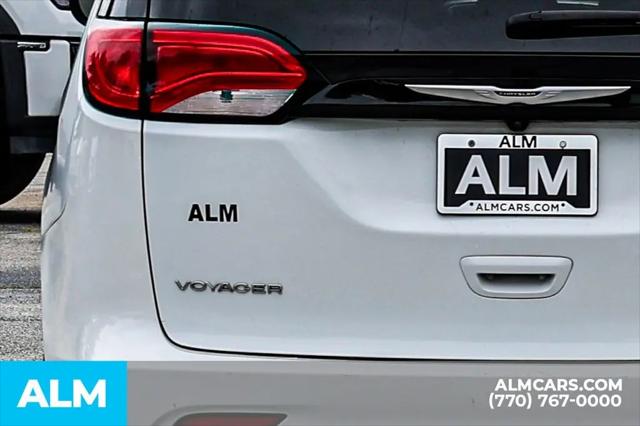 2023 Chrysler Voyager LX