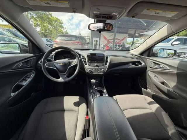 2022 Chevrolet Malibu FWD LT