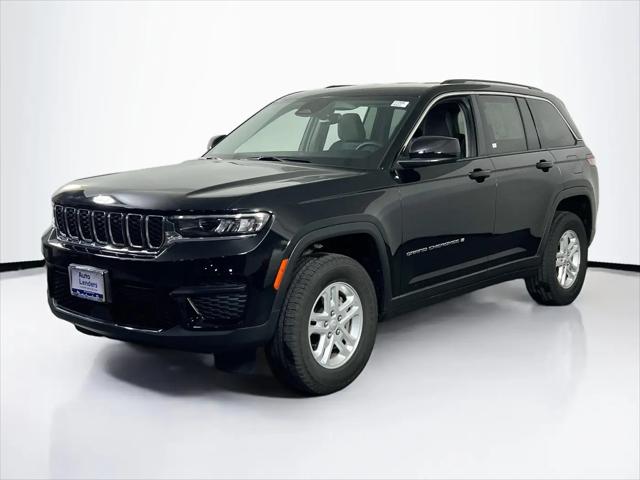 2023 Jeep Grand Cherokee Laredo 4x4 for sale in Williamstown, NJ