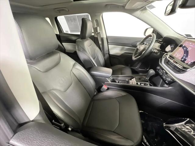 2022 Jeep Compass Latitude Lux 4x4
