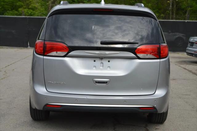 2018 Chrysler Pacifica Touring L