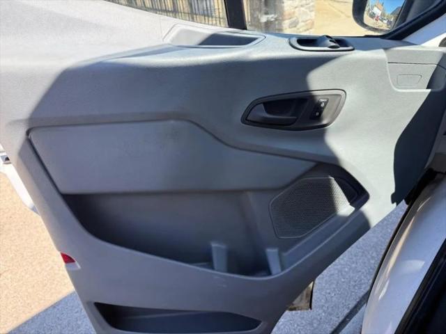 2018 Ford Transit w/Sliding Side Door w/RWB