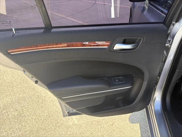 2014 Chrysler 300 Base
