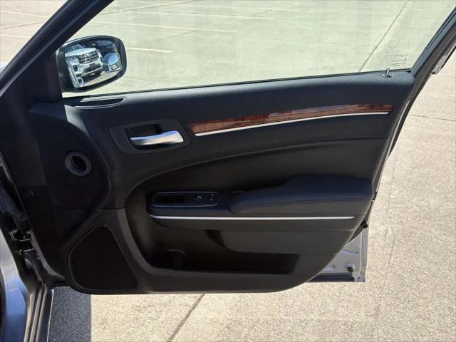 2014 Chrysler 300 Base