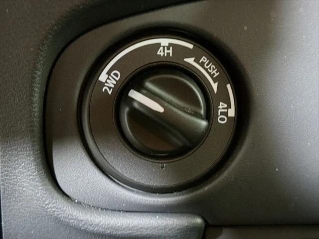 2024 Nissan Frontier Crew Cab S 4x4