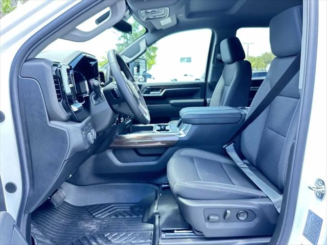 2026 Chevrolet Silverado 2500HD Crew Cab, Standard Bed, LT, 4WD