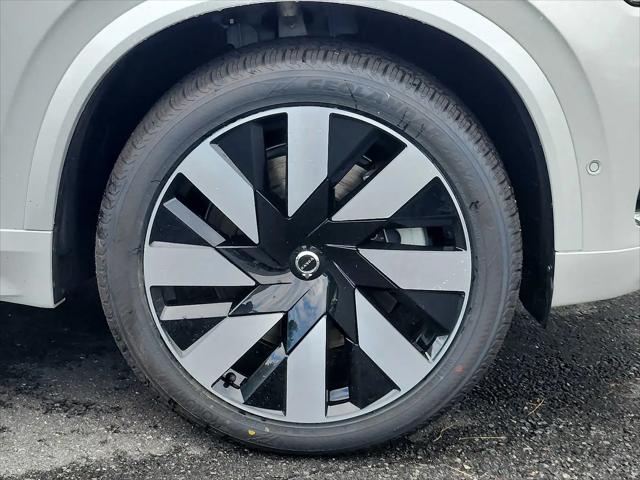 2024 Volvo XC90 Recharge T8 Plus Bright Theme 7-Seater