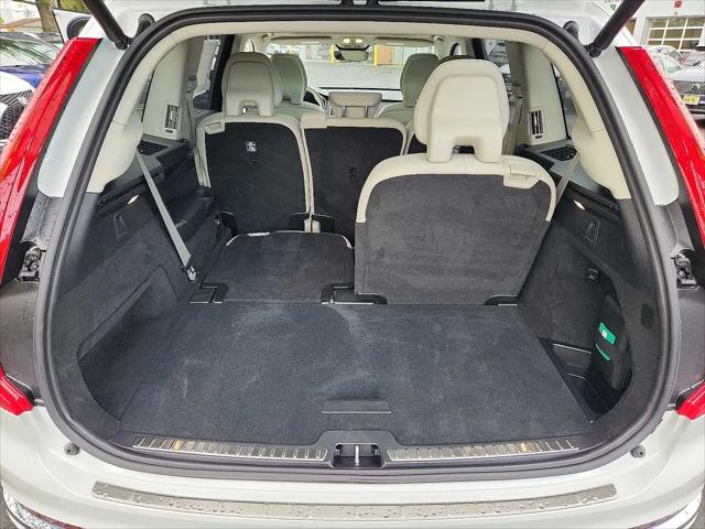 2024 Volvo XC90 Recharge T8 Plus Bright Theme 7-Seater