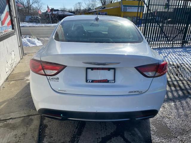 2015 Chrysler 200 C