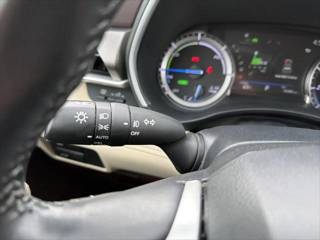 2022 Toyota Highlander Hybrid XLE