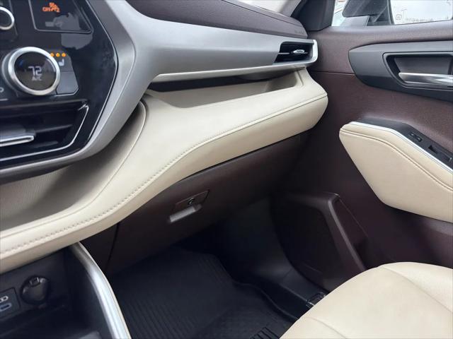2022 Toyota Highlander Hybrid XLE