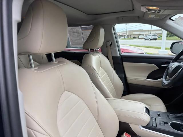 2022 Toyota Highlander Hybrid XLE