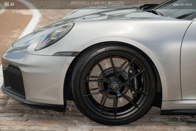 2025 Porsche 911 Targa 4 GTS