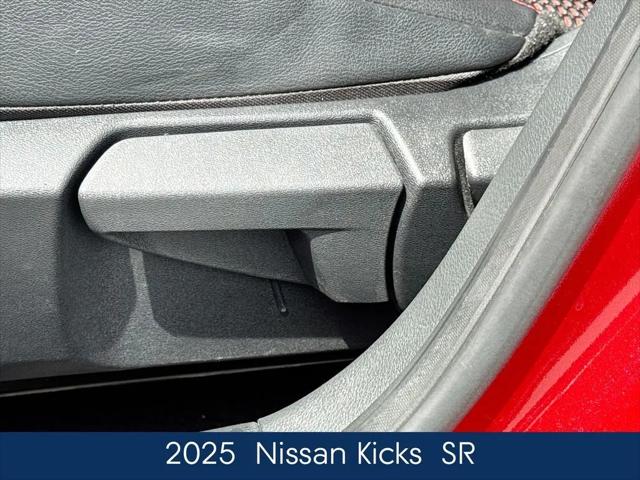 2025 Nissan Kicks SR FWD