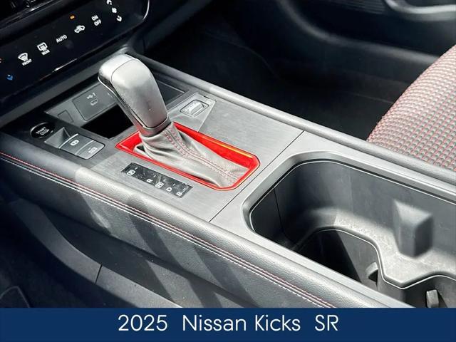 2025 Nissan Kicks SR FWD