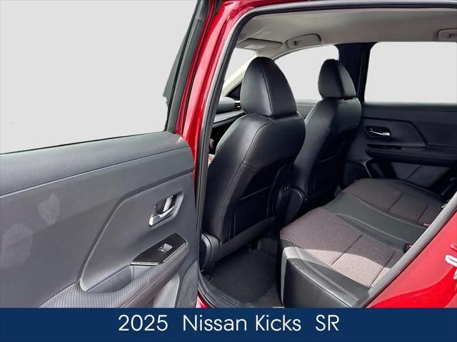 2025 Nissan Kicks SR FWD