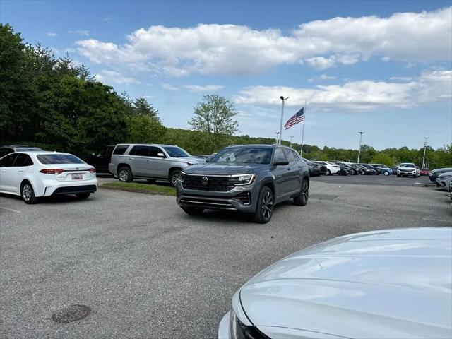 2026 Volkswagen Atlas Cross Sport SEL Premium R-Line