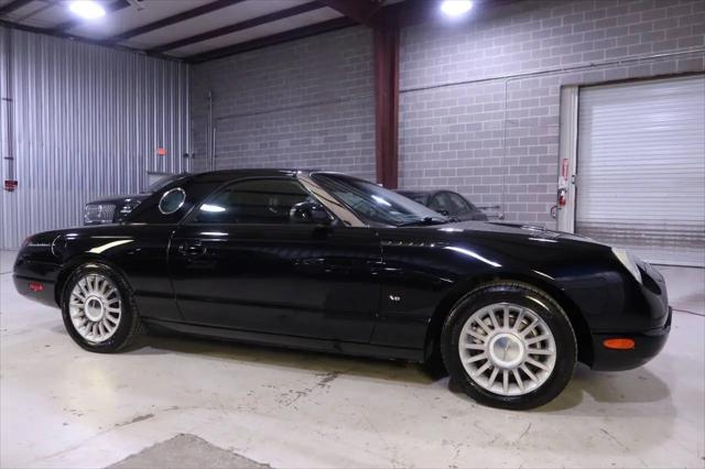 2004 Ford Thunderbird Deluxe