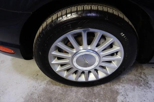 2004 Ford Thunderbird Deluxe