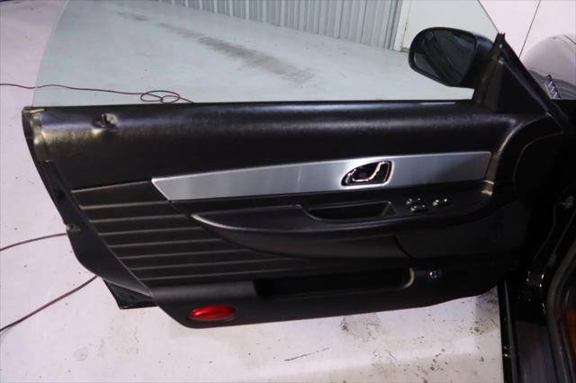 2004 Ford Thunderbird Deluxe
