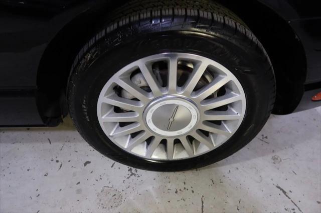 2004 Ford Thunderbird Deluxe