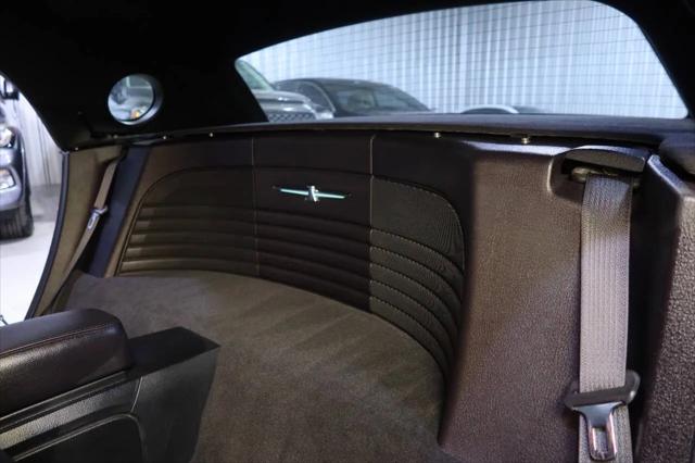 2004 Ford Thunderbird Deluxe