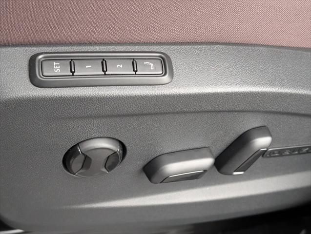 2025 Volkswagen ID. Buzz Pro S Plus with 4MOTION