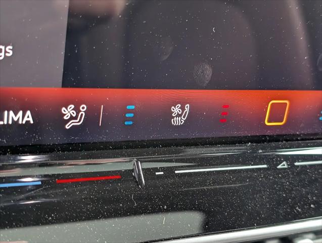 2025 Volkswagen ID. Buzz Pro S Plus with 4MOTION