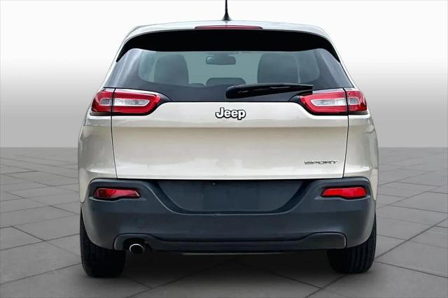 2015 Jeep Cherokee Sport