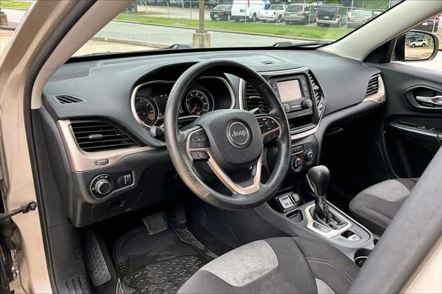 2015 Jeep Cherokee Sport
