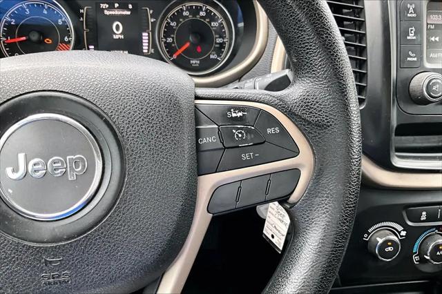 2015 Jeep Cherokee Sport