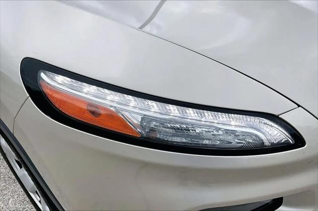 2015 Jeep Cherokee Sport