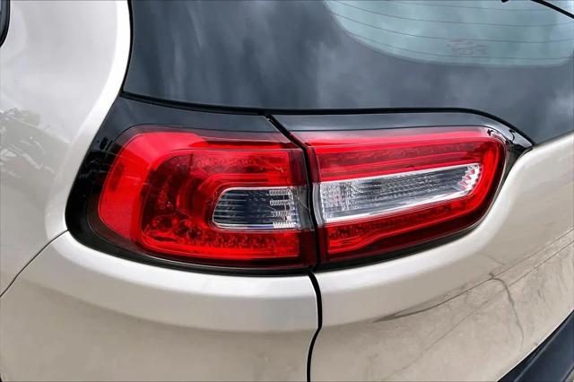 2015 Jeep Cherokee Sport