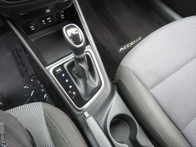 2022 Hyundai Accent SE