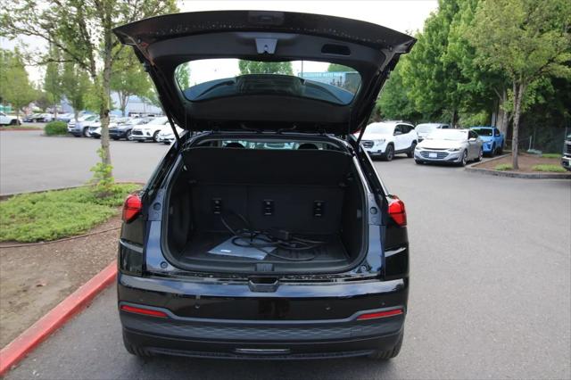 2027 Chevrolet Bolt LT FWD