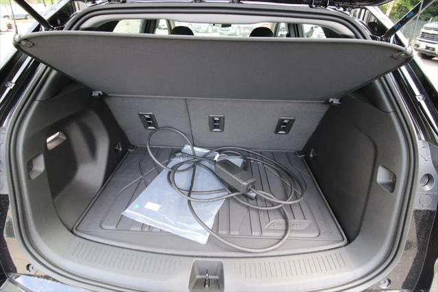 2027 Chevrolet Bolt LT FWD