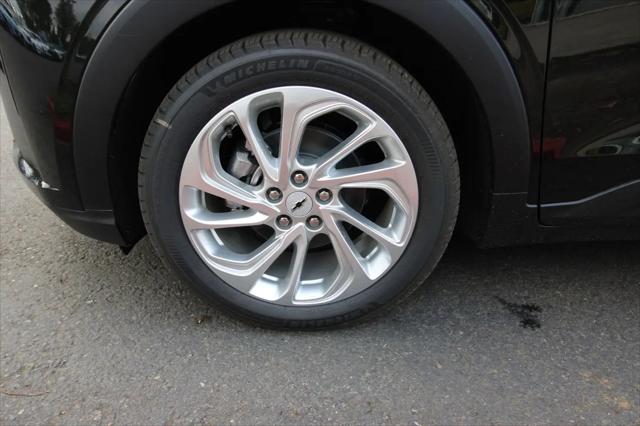 2027 Chevrolet Bolt LT FWD