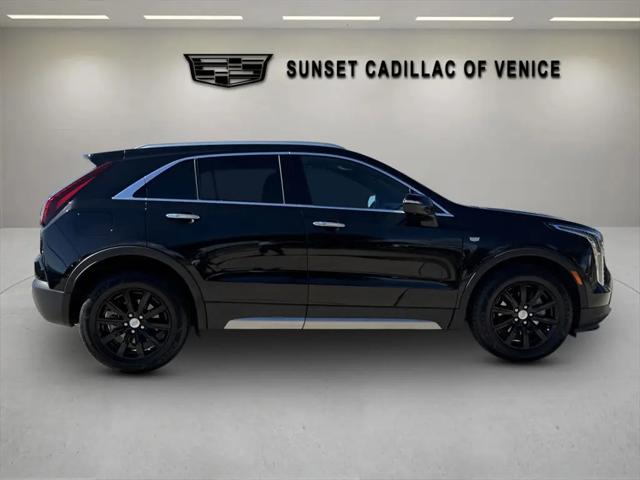 2022 Cadillac XT4 AWD Premium Luxury