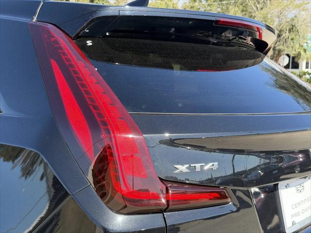 2022 Cadillac XT4 AWD Premium Luxury