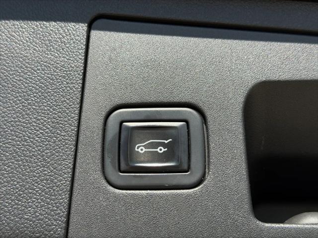 2022 Cadillac XT4 AWD Premium Luxury