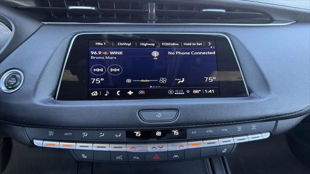 2022 Cadillac XT4 AWD Premium Luxury