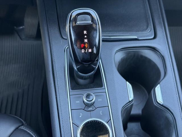 2022 Cadillac XT4 AWD Premium Luxury
