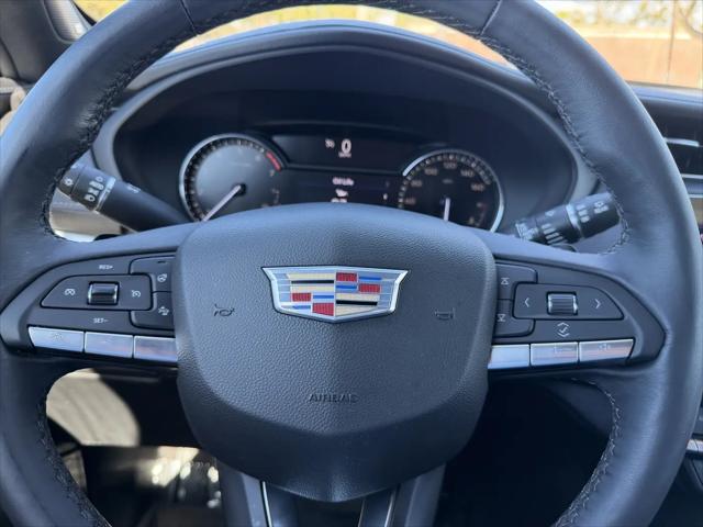 2022 Cadillac XT4 AWD Premium Luxury