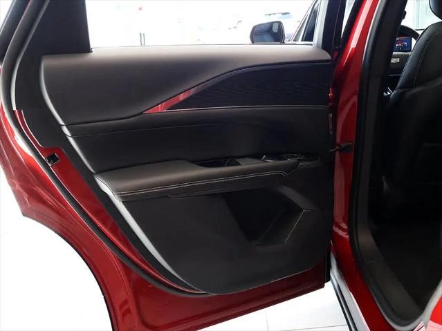 2024 Cadillac iQ Sport w/1SF