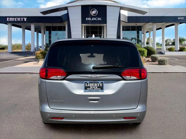 2020 Chrysler Voyager LX