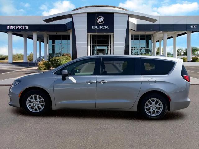 2020 Chrysler Voyager LX