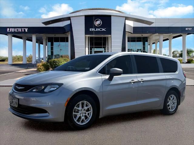 2020 Chrysler Voyager LX