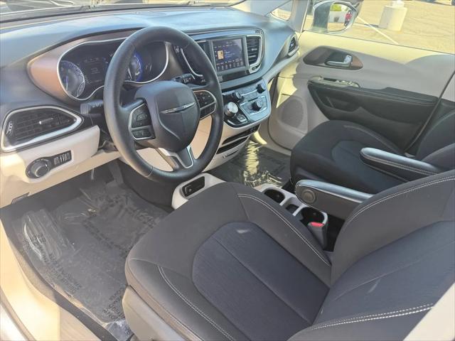 2020 Chrysler Voyager LX