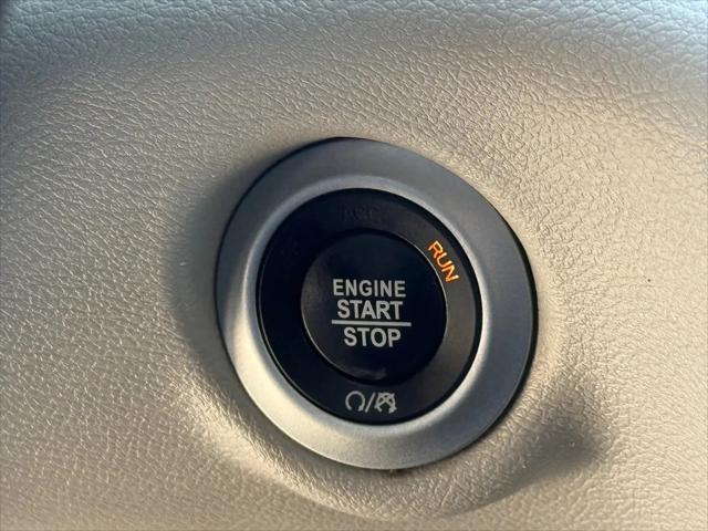 2020 Chrysler Voyager LX