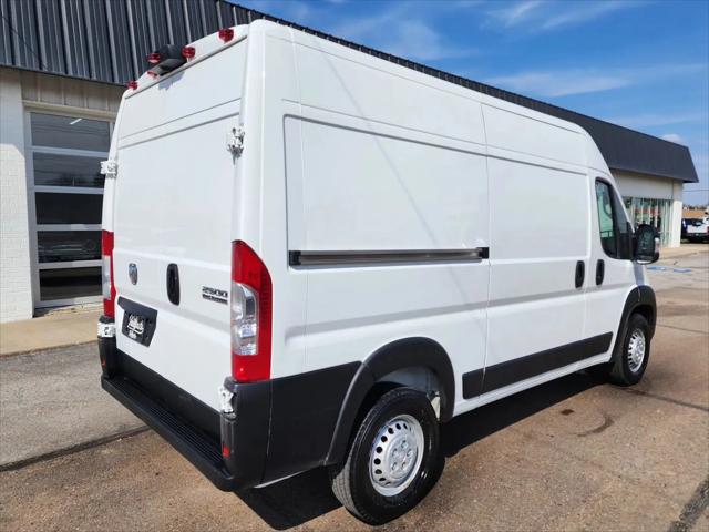 2025 Ram ProMaster 2500 Cargo Van Tradesman High Roof 136" WB w/Pass Seat